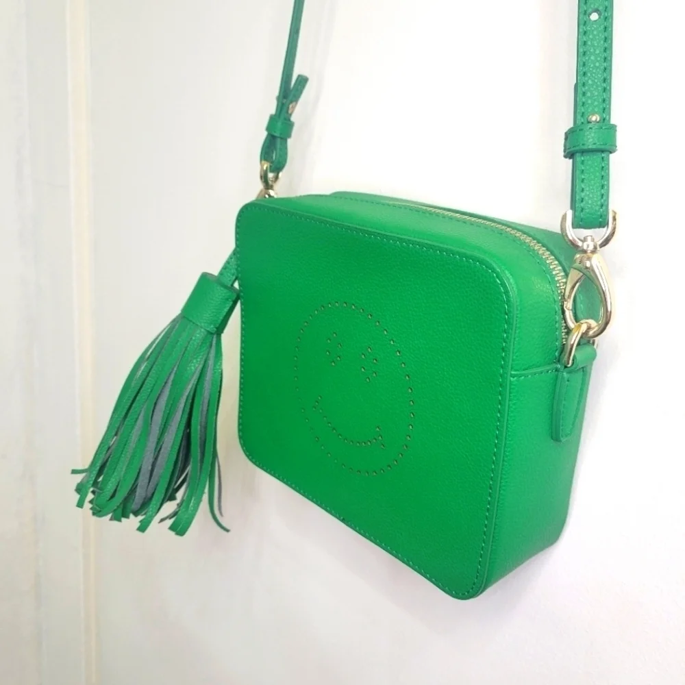 [NWOT] SMILEY FACE 😊 GREEN CAMERA BAG WITH TASSEL (from Korea)💚
